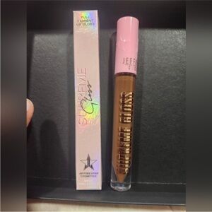 Jeffree Star Supreme Gloss - Brown Supreme Gloss
Dominatrix